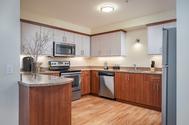 1650 SE Tacoma Street Studio-2 Beds Apartment for Rent Photo Gallery 1